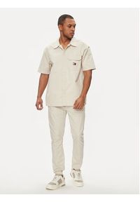 Tommy Jeans Koszula Essential DM0DM18969 Beżowy Regular Fit. Kolor: beżowy. Materiał: bawełna #4