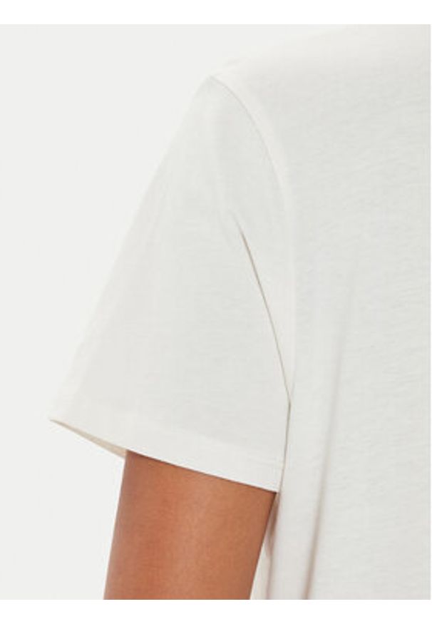 Guess T-Shirt W4YI46 K9RM1 Écru Regular Fit. Materiał: bawełna