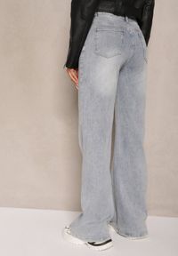 Renee - Jasnoniebieskie Bawełniane Jeansy o Szerokim Kroju High Waist Davitra. Okazja: na co dzień. Stan: podwyższony. Kolor: niebieski. Sezon: lato, wiosna. Styl: casual