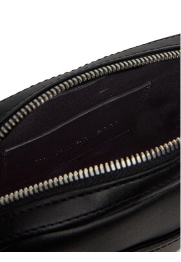 Calvin Klein Jeans Saszetka Mono Logo Reporter 18 LV04G3014G Czarny. Kolor: czarny. Materiał: skóra