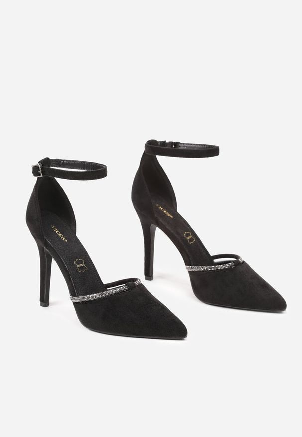 Renee - Czarne Szpilki Vices z Wkładką ze Skóry Naturalnej i Ozdobnym Cyrkoniowym Paskiem Lizzeth. Okazja: na spotkanie biznesowe, na ślub cywilny, do pracy, na wesele. Nosek buta: szpiczasty. Zapięcie: pasek. Kolor: czarny. Materiał: skóra. Obcas: na szpilce. Styl: biznesowy, elegancki, wizytowy. Wysokość obcasa: średni