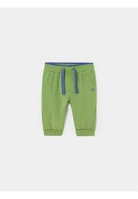 Mayoral Spodnie dresowe 1539 Zielony Regular Fit. Kolor: zielony. Materiał: bawełna