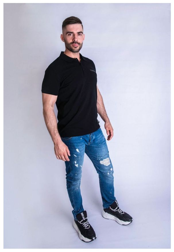 Fendi - FENDI Koszulka polo męska w kolorze czarnym, Rozmiar 46. Typ kołnierza: polo. Kolor: czarny. Materiał: bawełna. Wzór: aplikacja. Styl: klasyczny