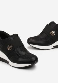 Renee - Czarne Brokatowe Sneakersy na Koturnie Iweo. Kolor: czarny. Obcas: na koturnie #4