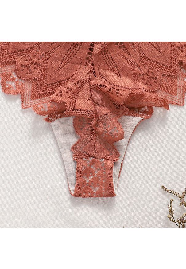 Intica - Figi koronkowe z ozdobnymi paseczkami na specjalne okazje Pansie. Kolor: czarny. Materiał: koronka. Wzór: koronka