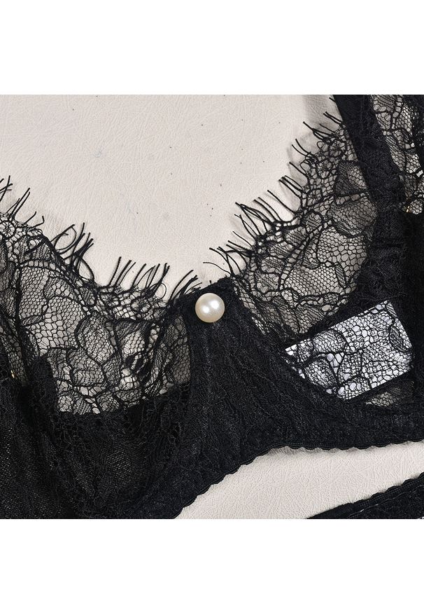 Intica - Zestaw bielizny z koronką elegancki i uwodzicielski Lefka. Kolor: czarny. Materiał: koronka. Wzór: koronka