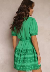 Renee - Zielona Rozkloszowana Sukienka Koronkowa z Wiązanym Paskiem Vinka. Kolor: zielony. Materiał: koronka #8
