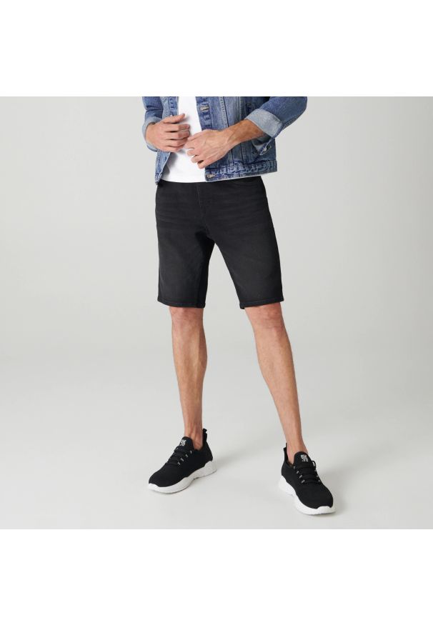Sinsay - Szorty jogger - Czarny. Kolor: czarny