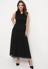 Born2be - Czarna Sukienka Długa Rozkloszowana z Powlekanymi Guzikami Ingridesa. Kolor: czarny. Długość: maxi #4