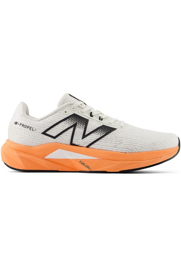 Buty męskie New Balance FuelCell Propel v5 MFCPRCG5 – pomarańczowe. Okazja: na co dzień. Kolor: pomarańczowy. Materiał: guma, syntetyk, materiał. Szerokość cholewki: normalna. Sport: fitness, bieganie