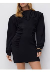 Reserved - Sukienka mini z drapowaniem - czarny. Kolor: czarny. Materiał: tkanina. Długość: mini #1