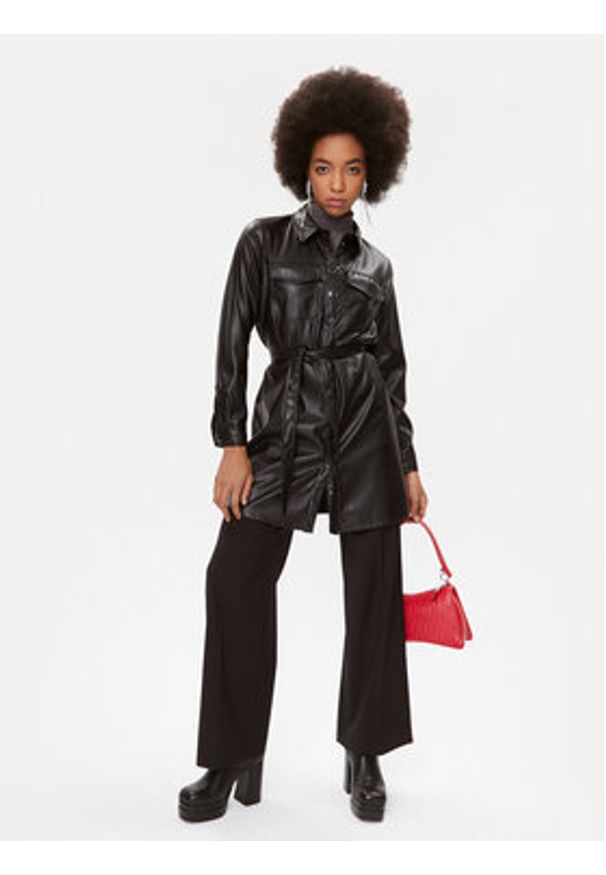 DKNY Sukienka skórzana P2HBTO59 Czarny Regular Fit. Kolor: czarny. Materiał: syntetyk