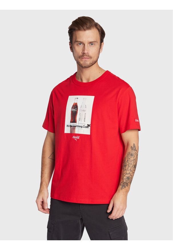 Puma T-Shirt COCA-COLA 536159 Czerwony Regular Fit. Kolor: czerwony. Materiał: bawełna