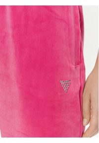 Guess Spodnie dresowe Couture V3BB26 KBXI2 Różowy Regular Fit. Kolor: różowy. Materiał: syntetyk #4