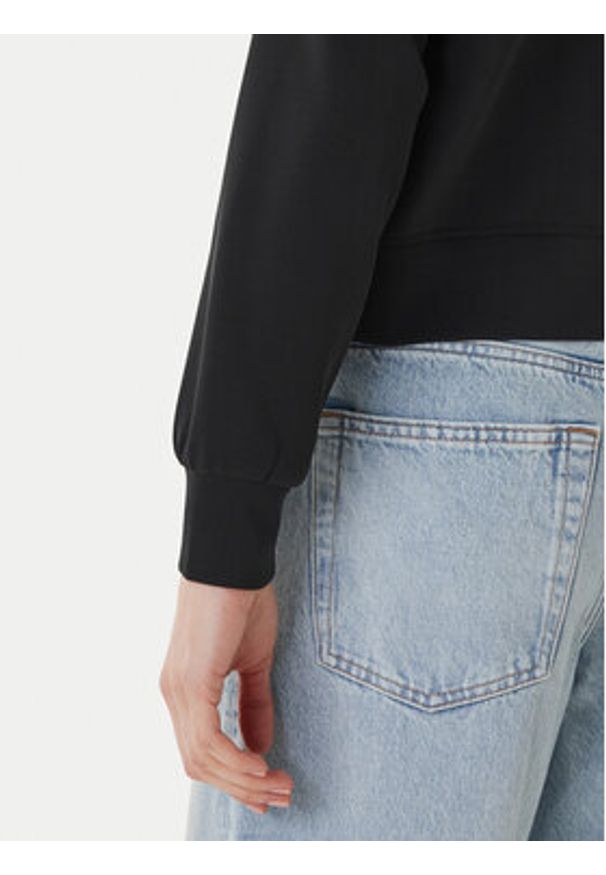 only - ONLY Bluza Maya 15369155 Czarny Regular Fit. Kolor: czarny. Materiał: syntetyk