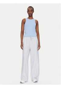 Tommy Jeans Spodnie materiałowe DW0DW20352 Niebieski Regular Fit. Kolor: niebieski. Materiał: bawełna