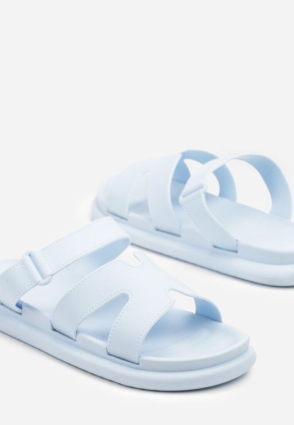 Born2be - Niebieskie Klapki z Geometryczną Cholewką Avislen. Okazja: na co dzień, na spacer. Kolor: niebieski. Wzór: geometria. Sezon: lato. Styl: casual