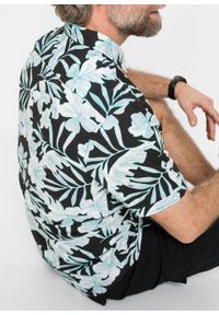Koszula z krótkim rękawem w hawajski deseń bonprix czarno-biały w paski. Kolor: czarny. Długość rękawa: krótki rękaw. Długość: krótkie. Wzór: paski #4