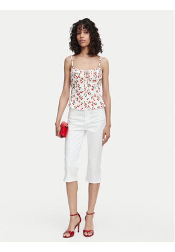 Guess Spodnie capri W6YB40 W5139 Biały Slim Fit. Kolor: biały. Materiał: bawełna
