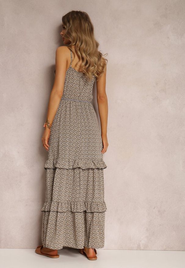 Renee - Ciemnozielona Sukienka Ailbhe. Typ kołnierza: kołnierz z falbankami. Kolor: zielony. Długość rękawa: na ramiączkach. Wzór: aplikacja. Sezon: lato. Styl: boho. Długość: maxi