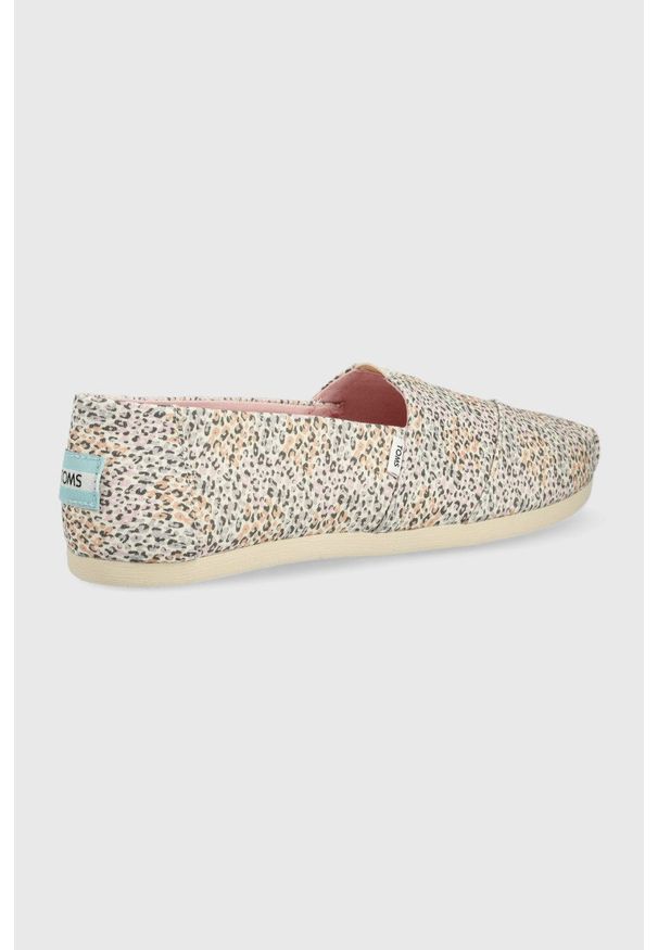 Toms espadryle Alpargata kolor różowy. Nosek buta: okrągły. Kolor: różowy. Materiał: guma. Obcas: na obcasie. Wysokość obcasa: niski