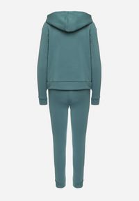 Born2be - Zielony Ocieplany Komplet Dresowy z Bawełny Joggery i Bluza z Kapturem i Nadrukiem Filola. Kolor: zielony. Materiał: dresówka, bawełna. Wzór: nadruk #7