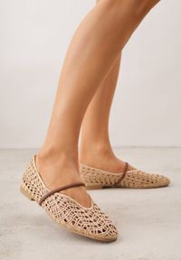 Renee - Beżowe Balerinki Mary Jane z Ażurową Cholewką Imitującą Plecionkę Timina. Zapięcie: bez zapięcia. Kolor: brązowy. Szerokość cholewki: normalna. Wzór: ażurowy. Sezon: wiosna. Styl: boho #5