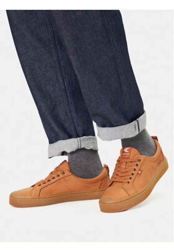 CARIUMA - Cariuma Trampki Oca 100116O34W080 Brązowy. Kolor: brązowy. Materiał: skóra