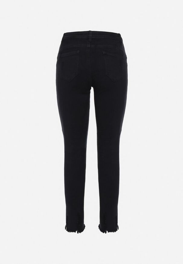 Born2be - Granatowe Jeansy o Dopasowanym Kroju z Przetarciami u Dołu Sonariea. Okazja: na co dzień. Kolor: niebieski. Wzór: aplikacja. Styl: elegancki, casual