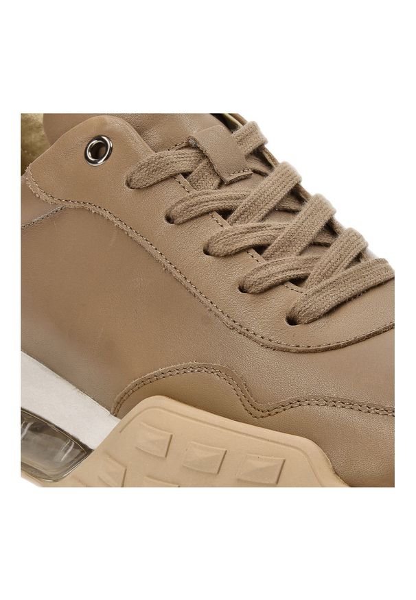 Brązowe Sneakersy John Doubare Stylowe Obuwie Męskie. Zapięcie: sznurówki. Kolor: brązowy. Materiał: materiał