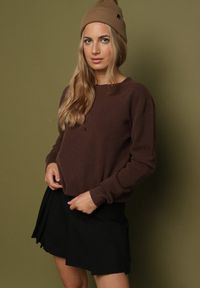 Born2be - Brązowy Klasyczny Sweter z Wiskozą i Wełną Norpine. Okazja: na co dzień. Kolor: brązowy. Materiał: wełna, wiskoza. Styl: klasyczny