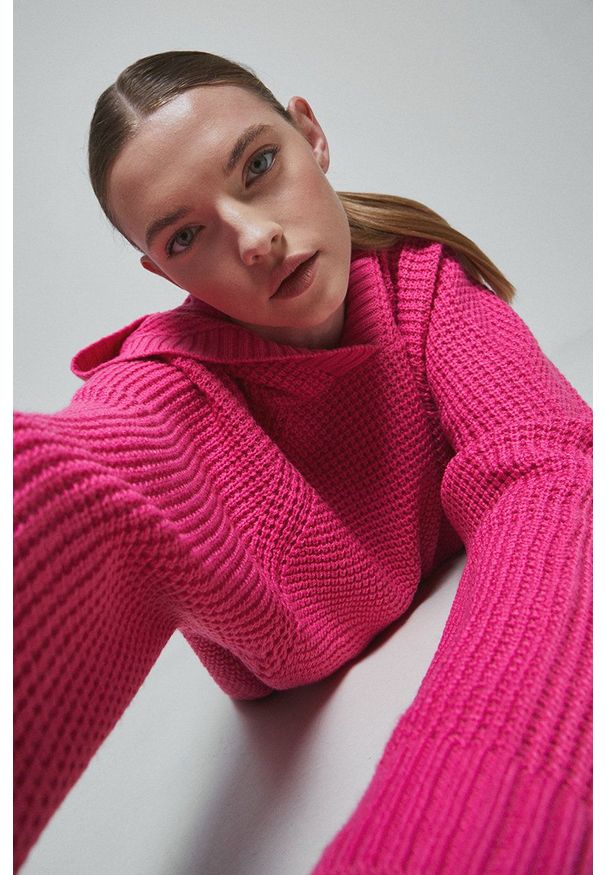 medicine - Medicine sweter damski kolor różowy. Typ kołnierza: kaptur. Kolor: różowy. Materiał: materiał. Długość rękawa: długi rękaw. Długość: długie