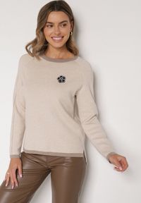 Born2be - Beżowy Sweter Ozdobiony Paskami i Aplikacją Tusanne. Okazja: na co dzień. Kolor: beżowy. Materiał: jeans. Wzór: aplikacja. Styl: casual, elegancki #6