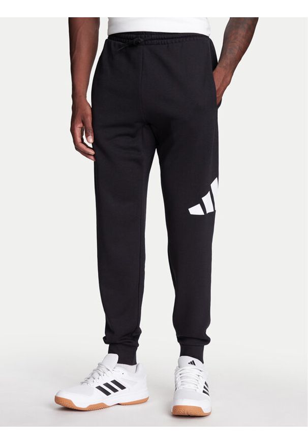 Adidas - adidas Spodnie dresowe Essentials Big Logo IN6163 Czarny Regular Fit. Kolor: czarny. Materiał: bawełna