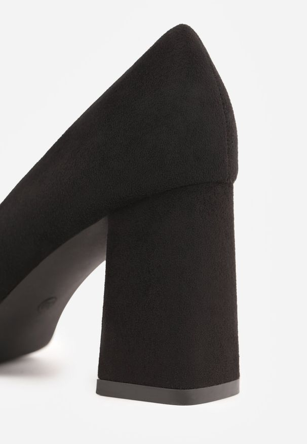 Born2be - Czarne Czółenka Vices na Słupku ze Skórzaną Wkładką i Biżuteryjnym Zdobieniem Onna. Okazja: na co dzień, na imprezę. Kolor: czarny. Materiał: skóra. Wzór: aplikacja. Obcas: na słupku. Styl: casual, elegancki, wizytowy