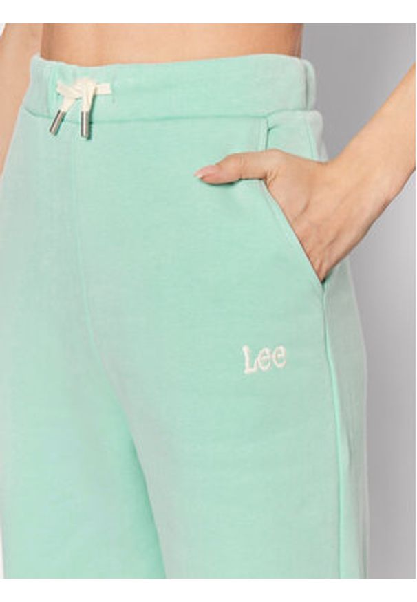 Lee Spodnie dresowe L32MLJ40 112320634 Zielony Relaxed Fit. Kolor: zielony. Materiał: bawełna