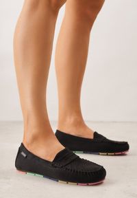 Born2be - Czarne Ażurowe Mokasyny ze Skórzaną Wkładką Ozdobione Przeszyciami Sylilise. Okazja: na co dzień. Kolor: czarny. Materiał: skóra. Wzór: ażurowy, aplikacja. Styl: casual, klasyczny #8