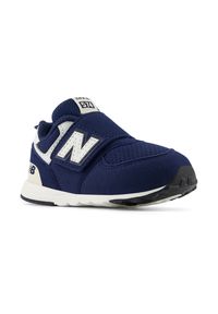 Buty niemowlęce New Balance NW574BCE – granatowe. Okazja: na co dzień. Zapięcie: rzepy. Kolor: niebieski. Materiał: guma, materiał, syntetyk. Szerokość cholewki: normalna. Model: New Balance 574. Sport: turystyka piesza #3