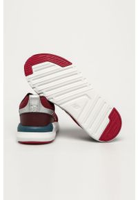 New Balance - Buty dziecięce YS009CB1. Nosek buta: okrągły. Zapięcie: sznurówki. Kolor: czerwony. Materiał: materiał, syntetyk, skóra, guma, zamsz. Szerokość cholewki: normalna #3