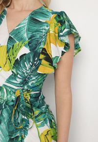 Born2be - Zielona Rozkloszowana Sukienka z Wiązaniem w Roślinny Wzór Janitaie. Okazja: na co dzień. Typ kołnierza: dekolt w serek. Kolor: zielony. Materiał: jeans. Długość rękawa: krótki rękaw. Styl: klasyczny, casual, elegancki #6