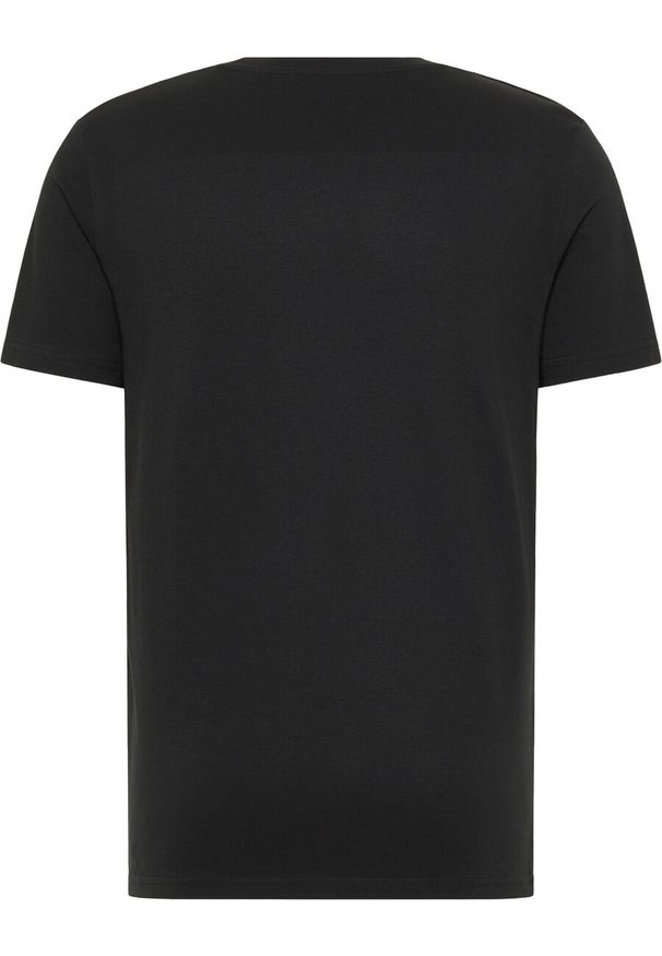 Mustang - MUSTANG Style Alex C LOGO Tee MĘSKI T-SHIRT KOSZULKA NADRUK Black 1013221 4142. Okazja: na randkę, na co dzień, na imprezę. Materiał: jeans, bawełna, skóra. Wzór: nadruk. Sezon: lato. Styl: sportowy, elegancki, klasyczny, casual