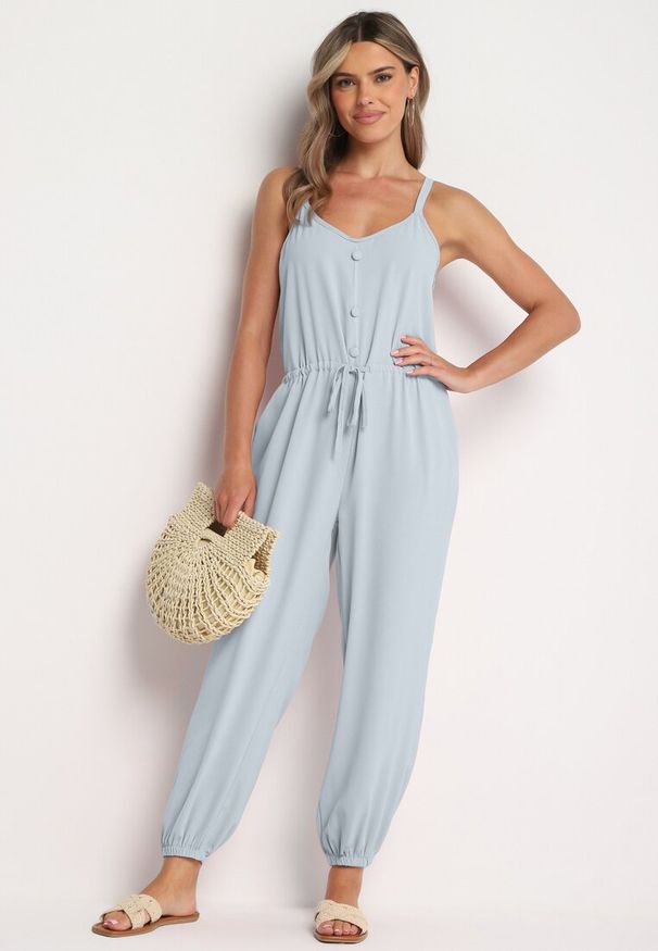 Born2be - Jasnoniebieski Bawełniany Kombinezon na Regulowanych Ramiączkach ze Ściągaczem w Talii Beamla. Okazja: na co dzień. Kolor: niebieski. Materiał: bawełna. Długość rękawa: na ramiączkach. Długość: długie. Styl: casual, elegancki, klasyczny