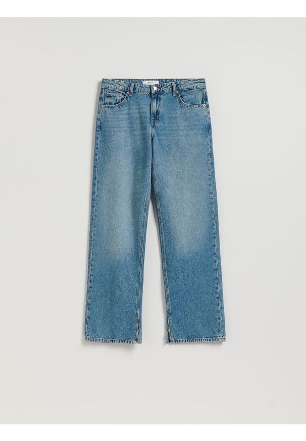 Reserved - Jeansy straight - niebieski. Kolor: niebieski