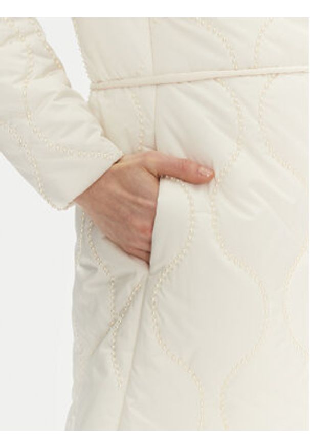 Guess Parka Maite W4BL56 WGL30 Écru Regular Fit. Materiał: syntetyk