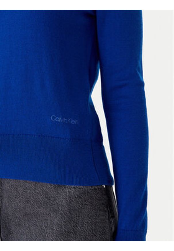 Calvin Klein Sweter LV044D370G Niebieski Regular Fit. Kolor: niebieski. Materiał: wełna, syntetyk