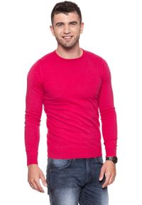 Wrangler - MĘSKI SWETER WRANGLER CREW KNIT BRIGHT ROSE W85672PVC. Kolor: różowy