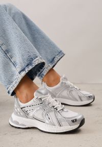 Born2be - Białe Sneakersy Siateczkowe na Piankowej Podeszwie z Ozdobnymi Przeszyciami Faria. Okazja: na co dzień. Zapięcie: sznurówki. Kolor: biały. Materiał: jeans, dzianina. Szerokość cholewki: normalna #1