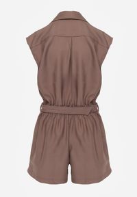 Born2be - Brązowy Bawełniano-Lniany Kombinezon Casual w Stylu Safari z Paskiem w Klamrą Cecis. Okazja: na co dzień. Kolor: brązowy. Materiał: bawełna, len. Długość: długie. Styl: casual #8