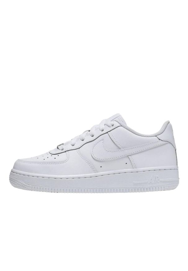 Buty do chodzenia męskie Nike Air Force 1 07. Zapięcie: sznurówki. Kolor: biały. Materiał: skóra, syntetyk, materiał, tkanina. Szerokość cholewki: normalna. Model: Nike Air Force. Sport: turystyka piesza