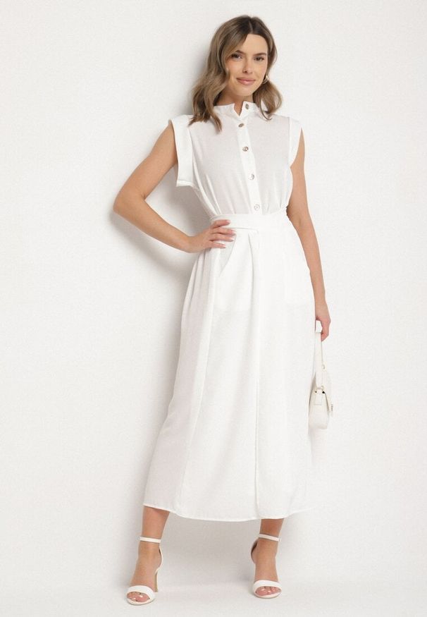 Born2be - Biała Sukienka Koszulowa o Rozkloszowanym Kroju z Wiązaniem w Pasie Mavirielle. Okazja: na co dzień. Typ kołnierza: dekolt w serek. Kolor: biały. Materiał: skóra. Długość rękawa: długi rękaw. Typ sukienki: koszulowe. Styl: casual, elegancki